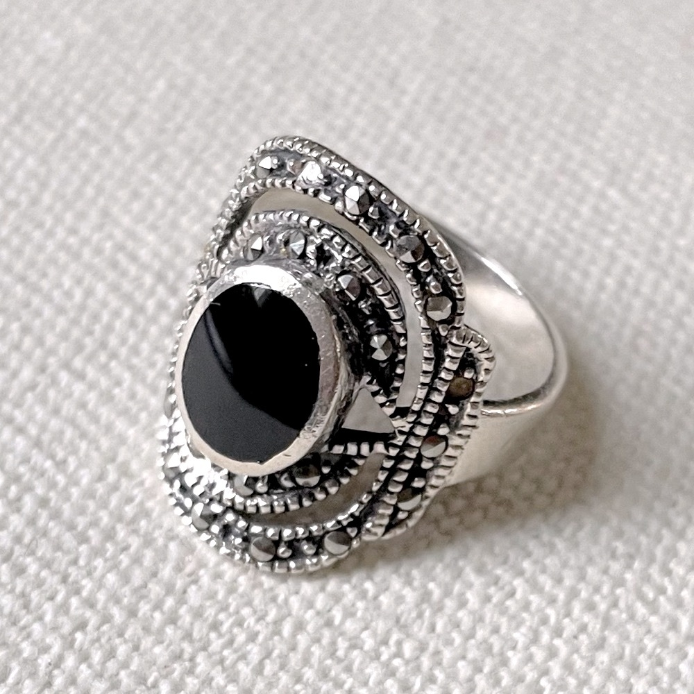 Vintage Silver Sterling 925 Onyx and Marcasite ring - Picture 1 of 7